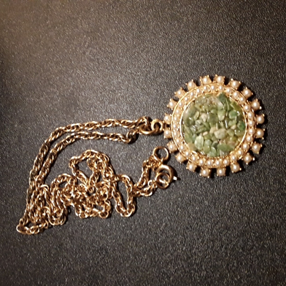 Ornate Vintage Necklace - Gold Tone